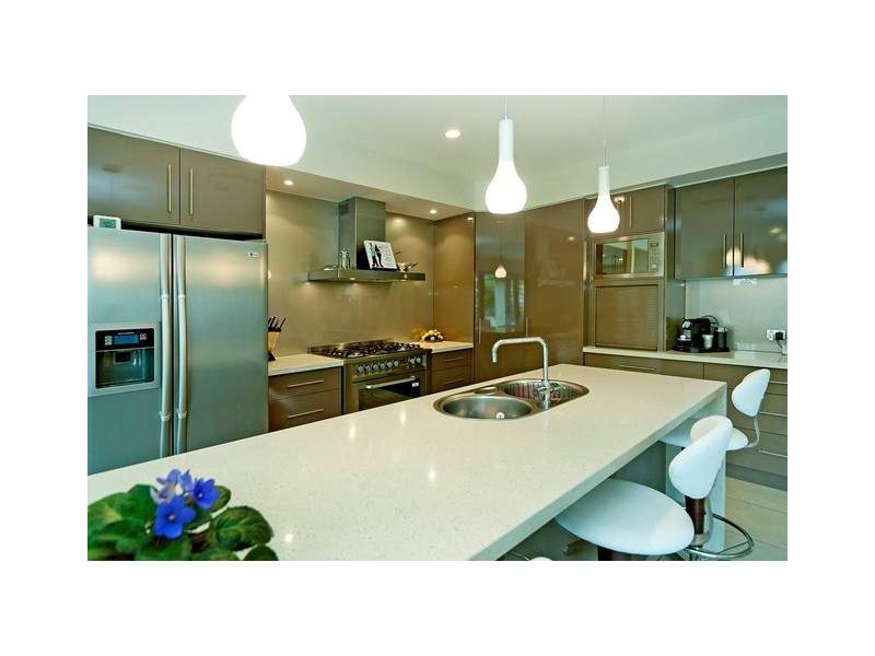 2840 Wylarah Way, Hope Island QLD 4212