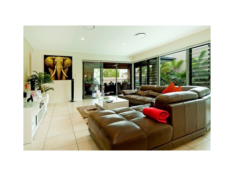 2840 Wylarah Way, Hope Island QLD 4212