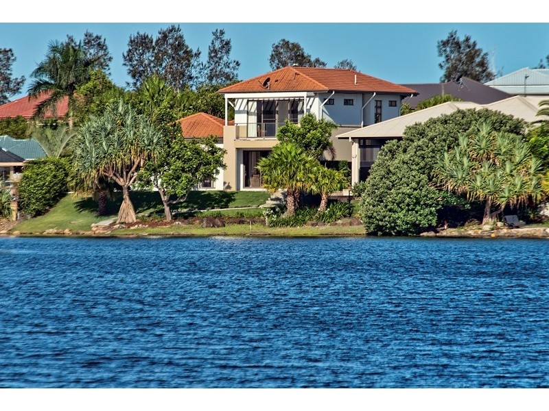 27 Serenity Boulevard, Helensvale QLD 4212