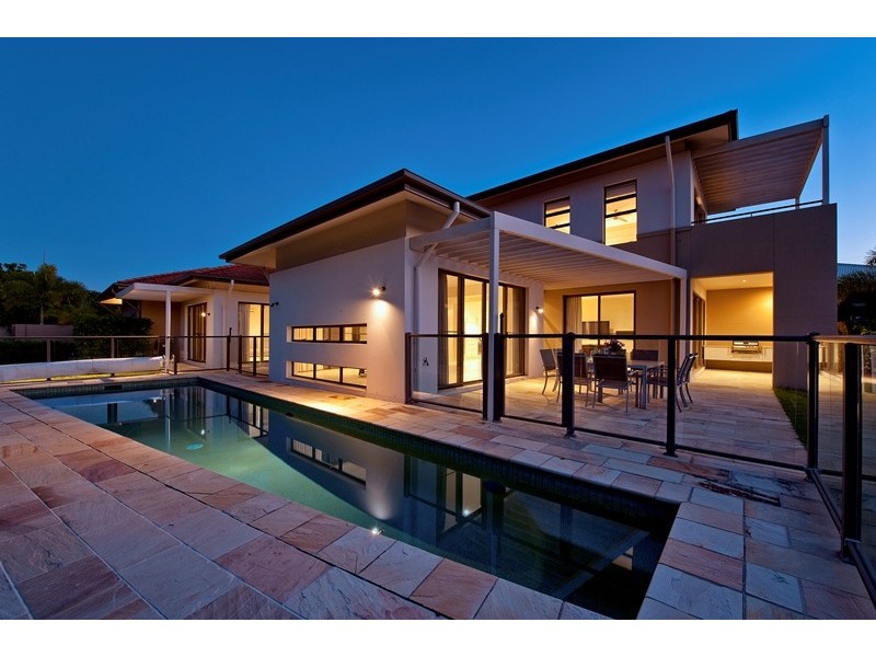 27 Serenity Boulevard, Helensvale QLD 4212