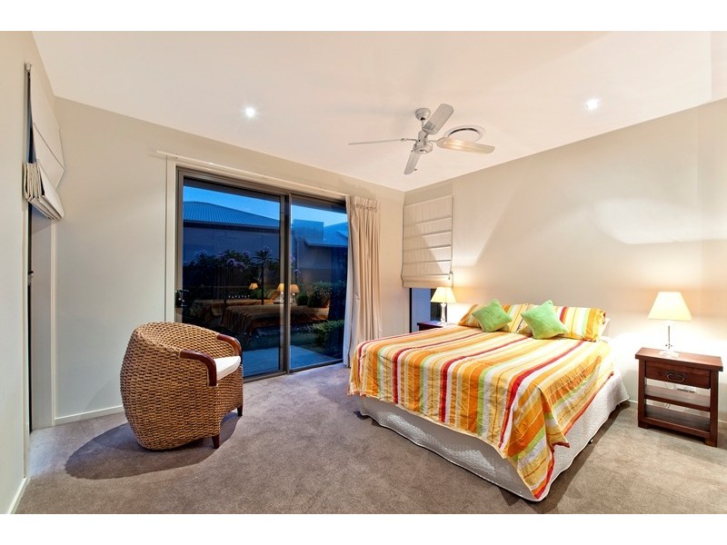 27 Serenity Boulevard, Helensvale QLD 4212