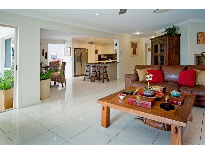 1044 Rosebank Way, Hope Island QLD 4212