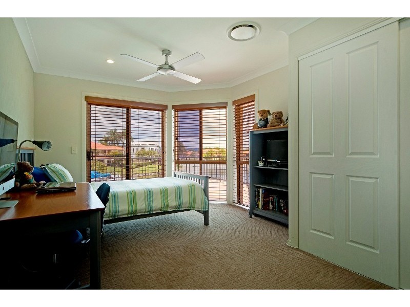 1044 Rosebank Way, Hope Island QLD 4212