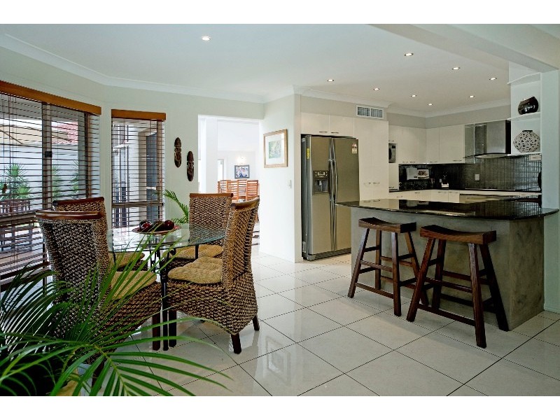 1044 Rosebank Way, Hope Island QLD 4212