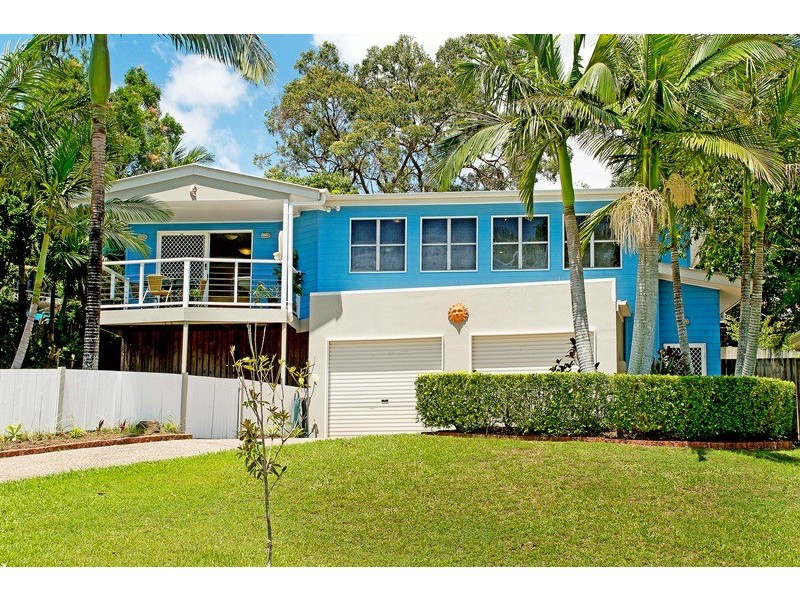 6 Akoonah Street, Hope Island QLD 4212