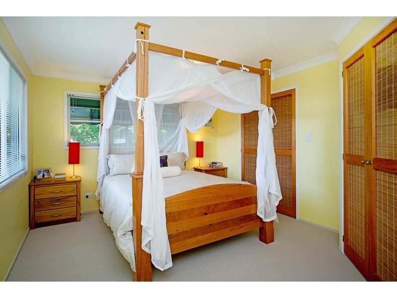 6 Akoonah Street, Hope Island QLD 4212