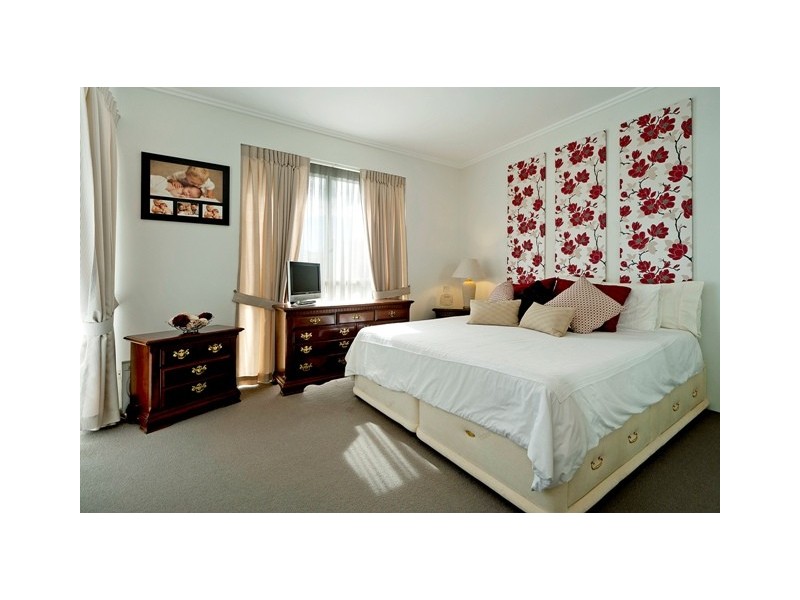 1770 Rialto Quays Drive, Hope Island QLD 4212