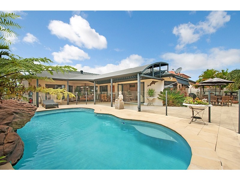 10 Eastbank Terrace, Monterey Keys QLD 4212