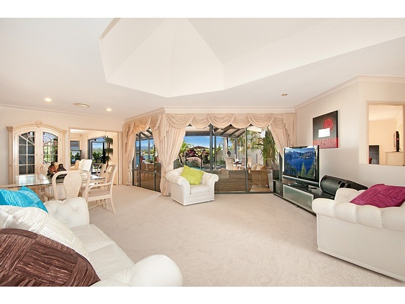 10 Eastbank Terrace, Monterey Keys QLD 4212