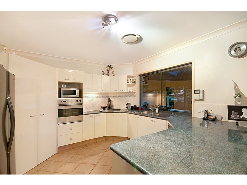 10 Eastbank Terrace, Monterey Keys QLD 4212