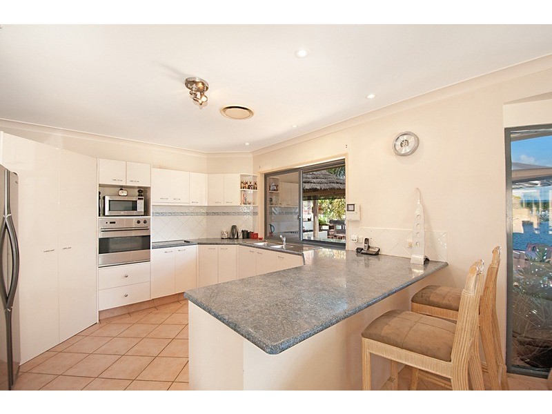 10 Eastbank Terrace, Monterey Keys QLD 4212