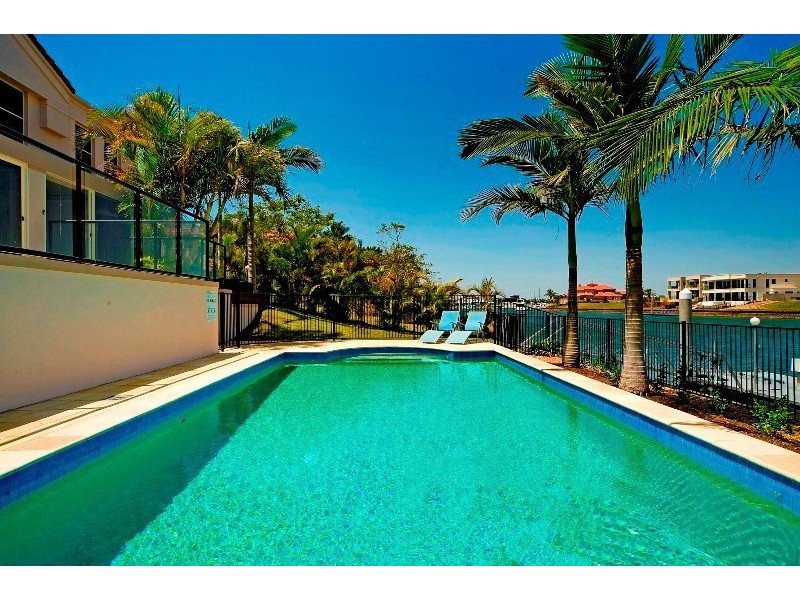 1663 Riverdale Drive, Hope Island QLD 4212