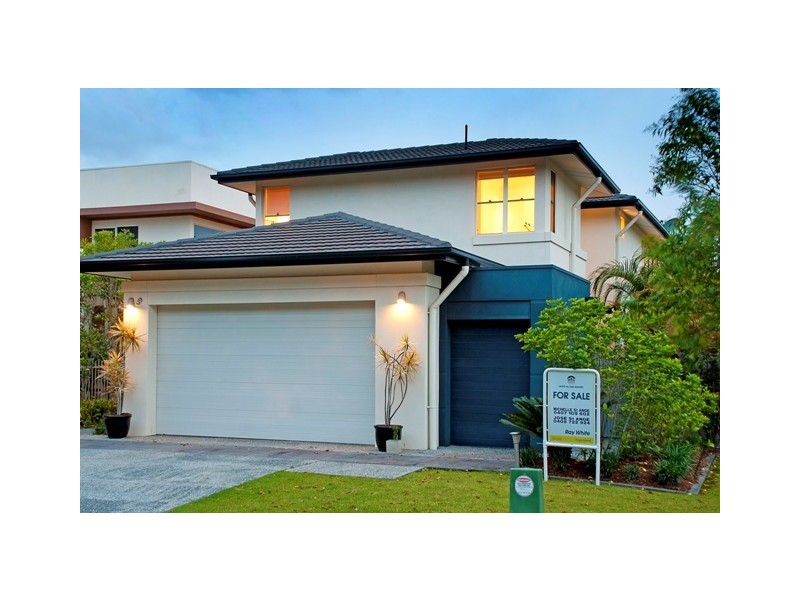 6017 Calardo Avenue, Hope Island QLD 4212