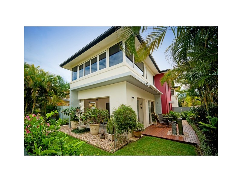 6017 Calardo Avenue, Hope Island QLD 4212