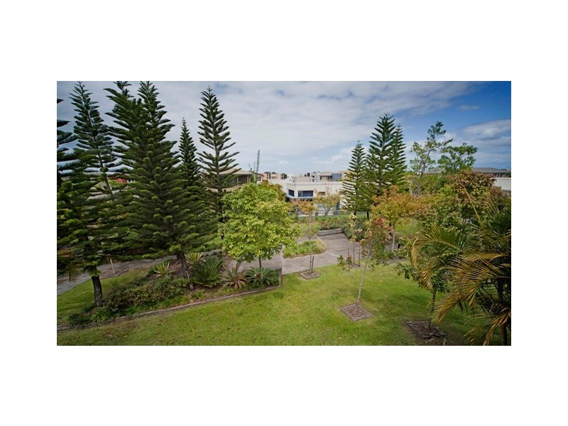 6017 Calardo Avenue, Hope Island QLD 4212