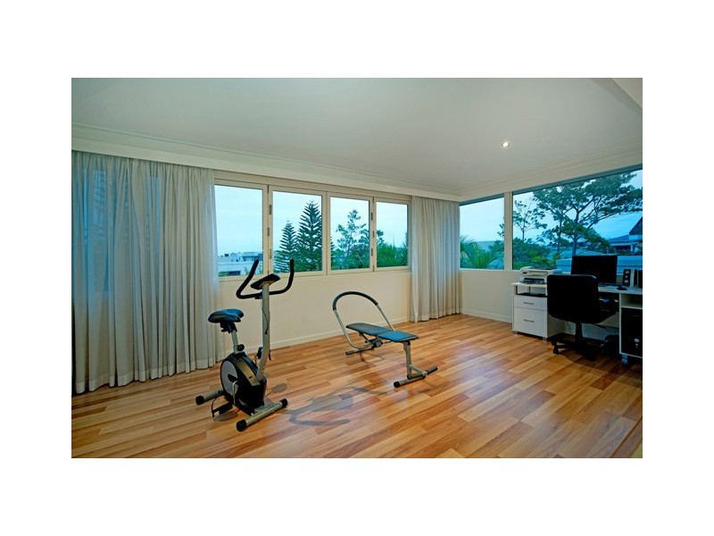 6017 Calardo Avenue, Hope Island QLD 4212