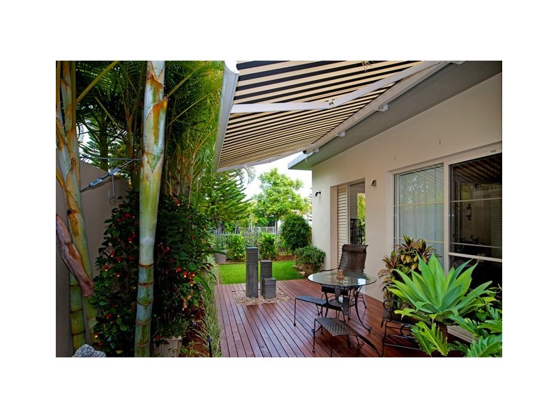 6017 Calardo Avenue, Hope Island QLD 4212