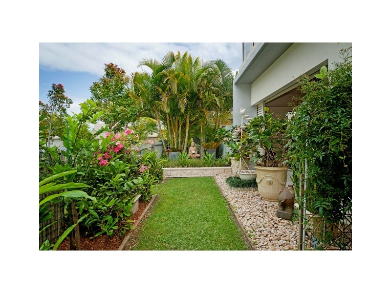 6017 Calardo Avenue, Hope Island QLD 4212