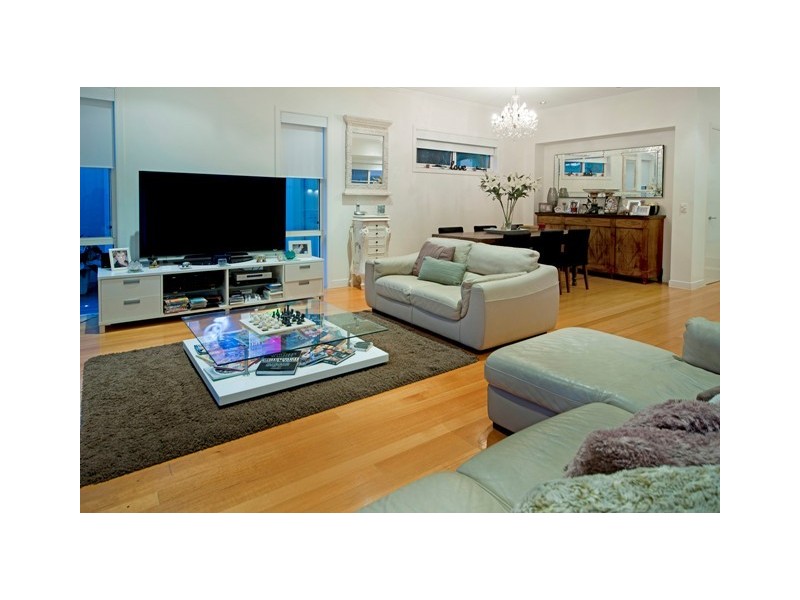 6017 Calardo Avenue, Hope Island QLD 4212