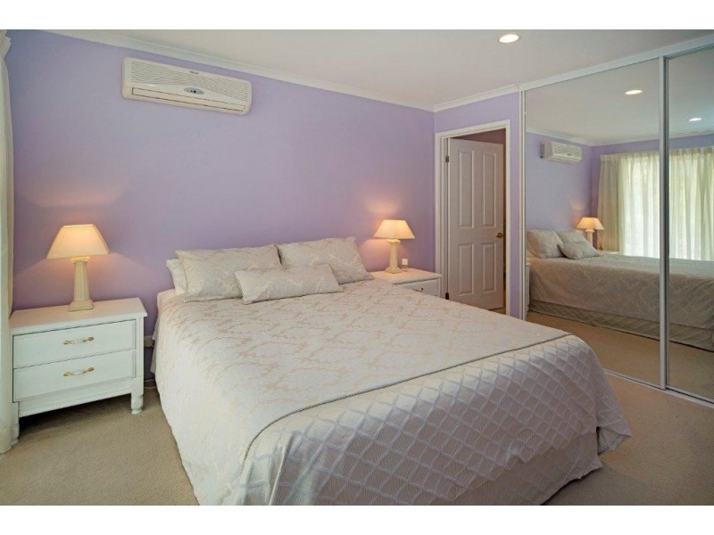 52 Studio Drive, Oxenford QLD 4210