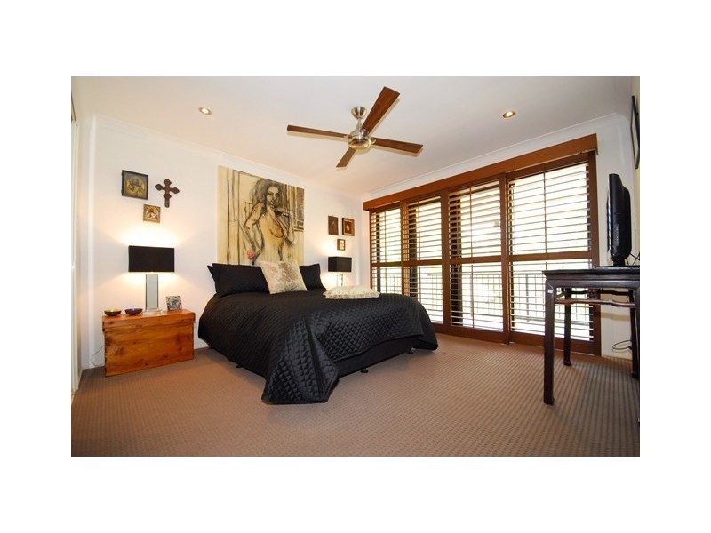 82 Rivertree Avenue, Helensvale QLD 4212