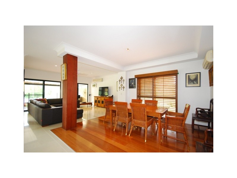 82 Rivertree Avenue, Helensvale QLD 4212