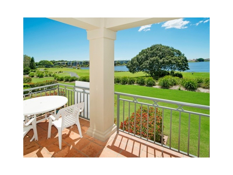 8335 Magnolia Drive East, Hope Island QLD 4212
