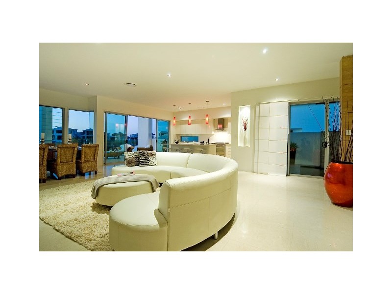 6 River Links Boulevard, Helensvale QLD 4212