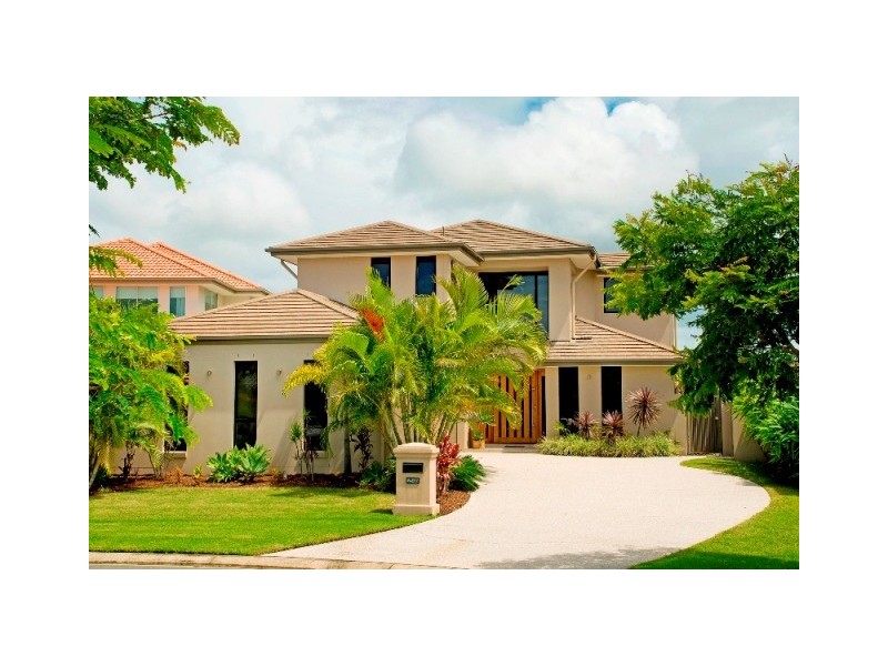 2548 Gowrie Way, Hope Island QLD 4212