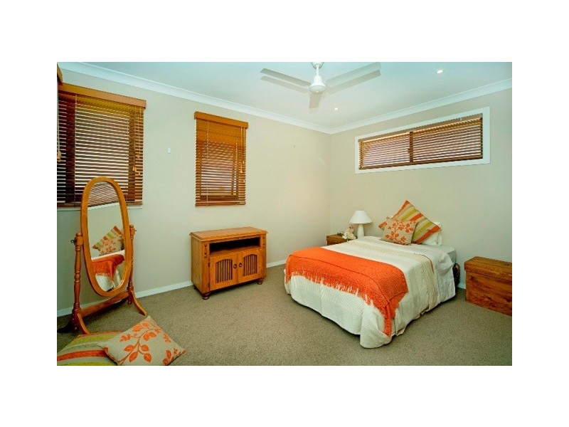 2548 Gowrie Way, Hope Island QLD 4212