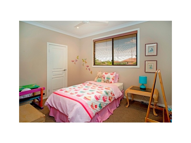 2548 Gowrie Way, Hope Island QLD 4212
