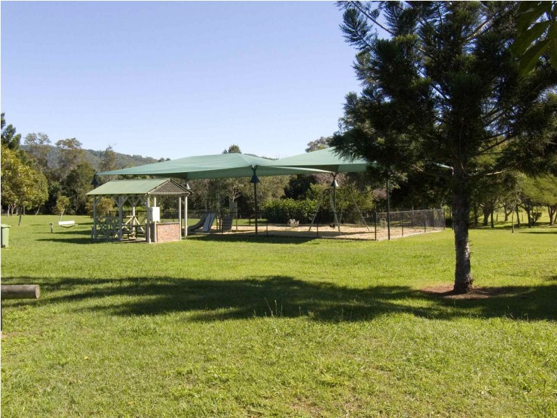 24 Blueash Crescent, Oxenford QLD 4210