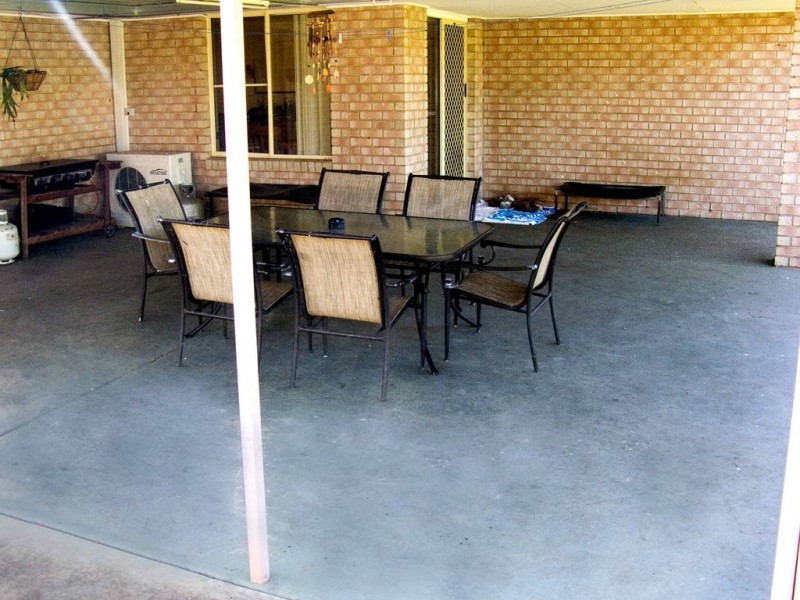 24 Blueash Crescent, Oxenford QLD 4210