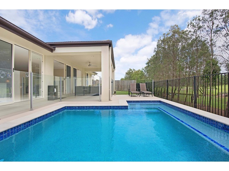 32 Rhodium Crescent, Hope Island QLD 4212