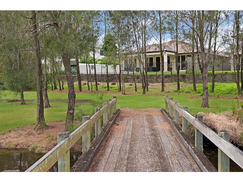 32 Rhodium Crescent, Hope Island QLD 4212