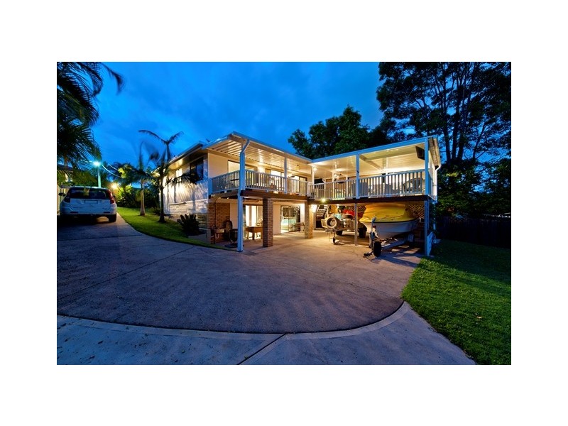 22 Buliti Street, Hope Island QLD 4212