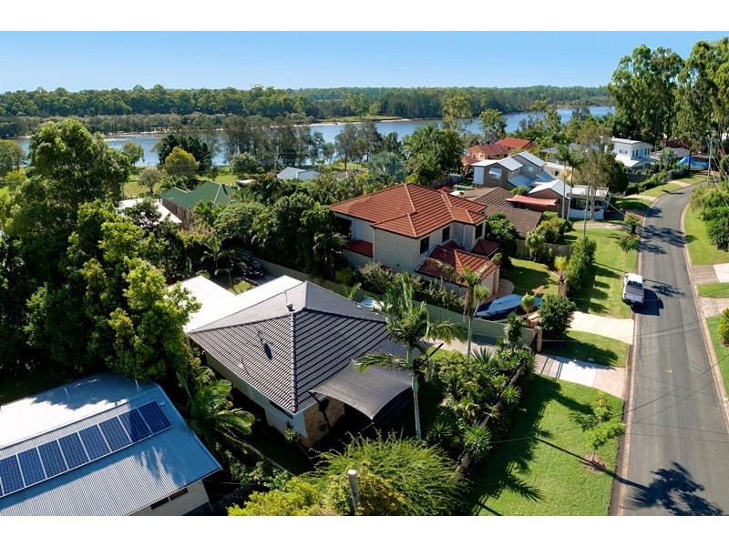22 Buliti Street, Hope Island QLD 4212