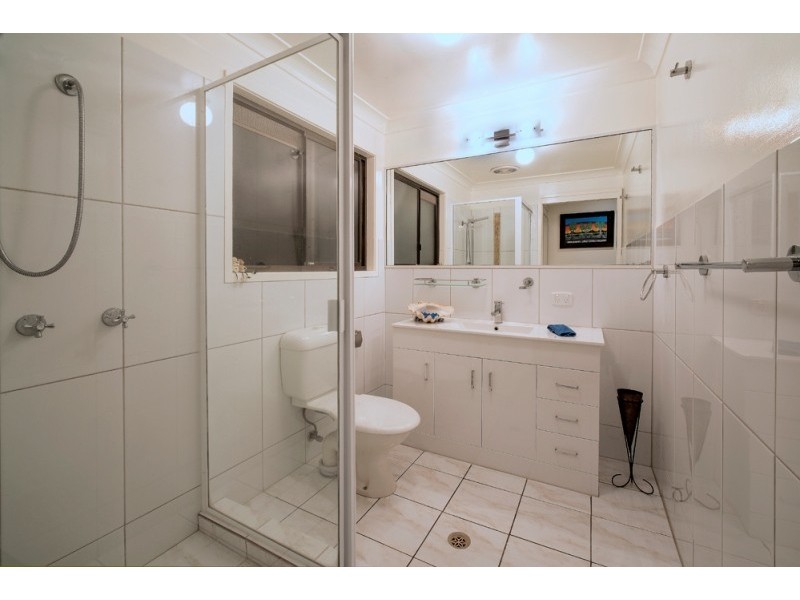 22 Buliti Street, Hope Island QLD 4212