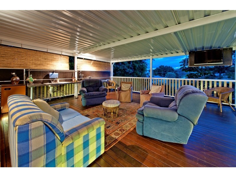 22 Buliti Street, Hope Island QLD 4212