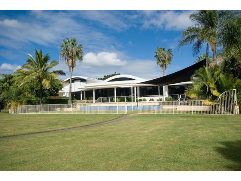 11 River Cove Place, Helensvale QLD 4212