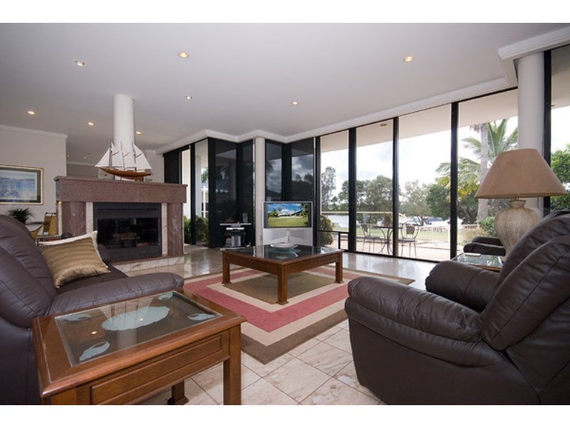 11 River Cove Place, Helensvale QLD 4212