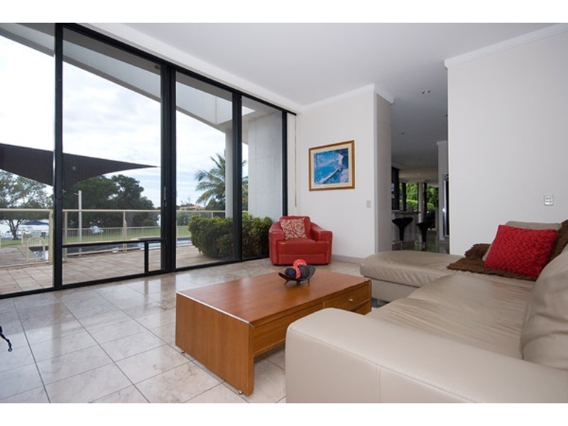 11 River Cove Place, Helensvale QLD 4212