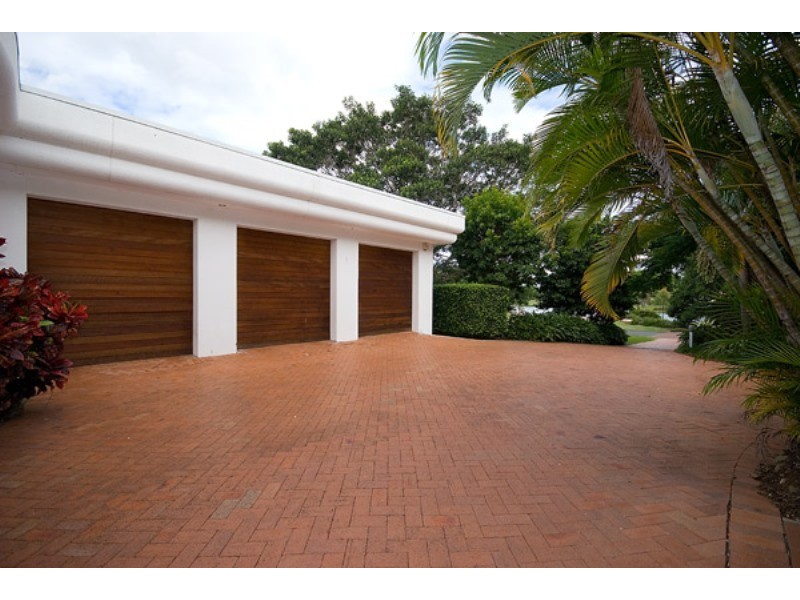11 River Cove Place, Helensvale QLD 4212