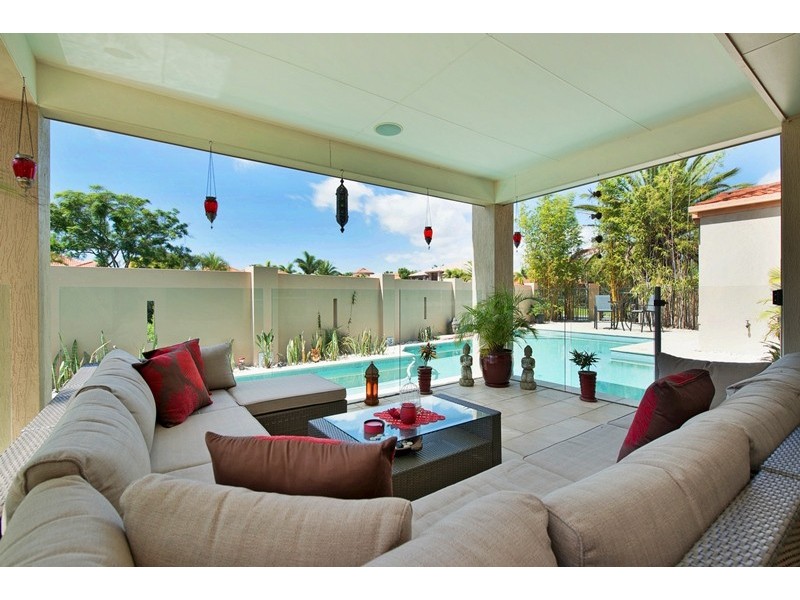 1643 Riverdale Drive, Hope Island QLD 4212