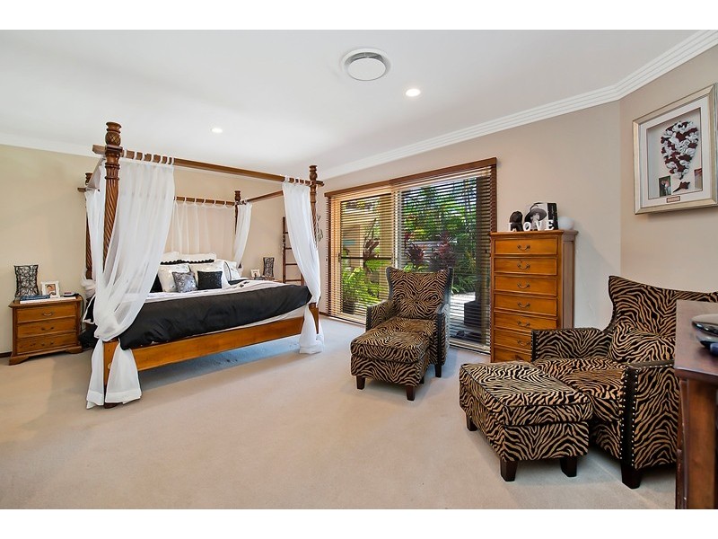 1643 Riverdale Drive, Hope Island QLD 4212