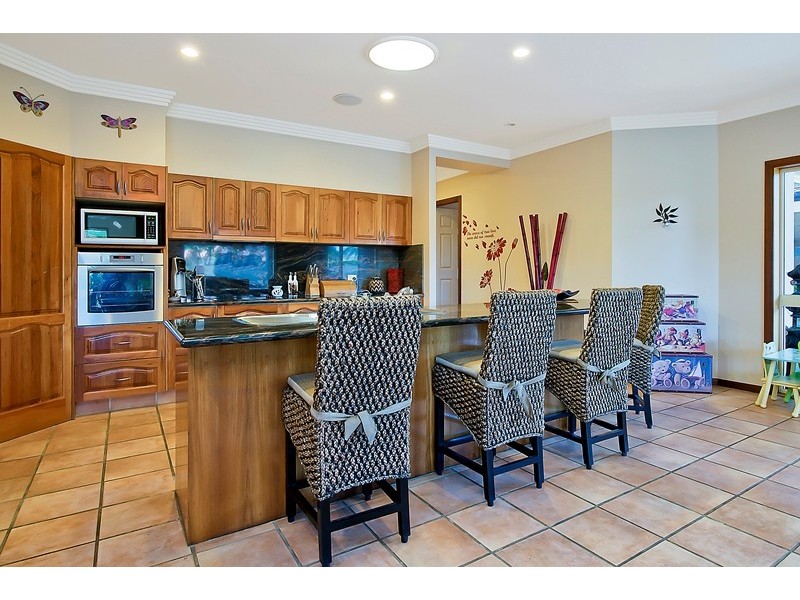 1643 Riverdale Drive, Hope Island QLD 4212