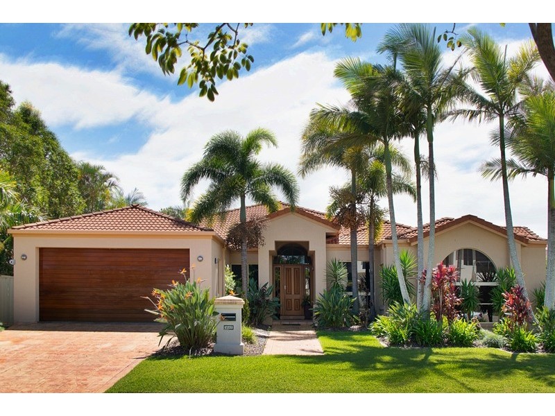 1643 Riverdale Drive, Hope Island QLD 4212