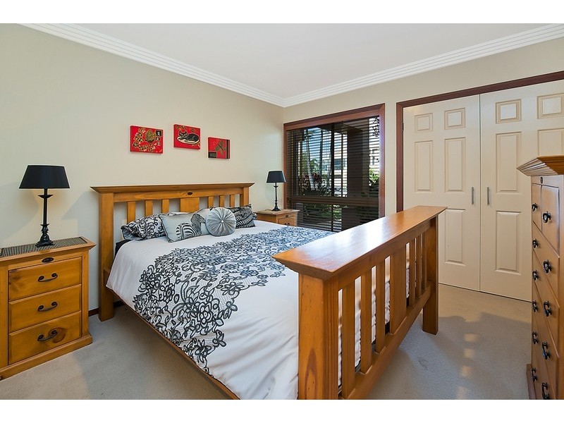 1643 Riverdale Drive, Hope Island QLD 4212