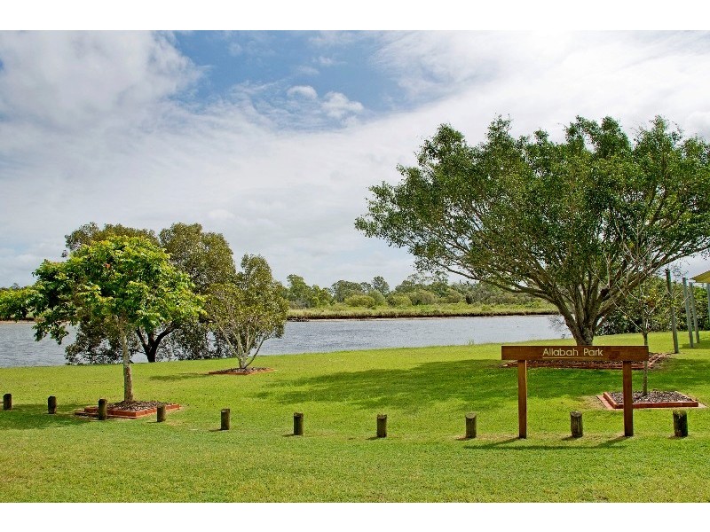 1643 Riverdale Drive, Hope Island QLD 4212