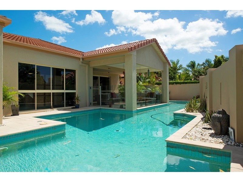 1643 Riverdale Drive, Hope Island QLD 4212